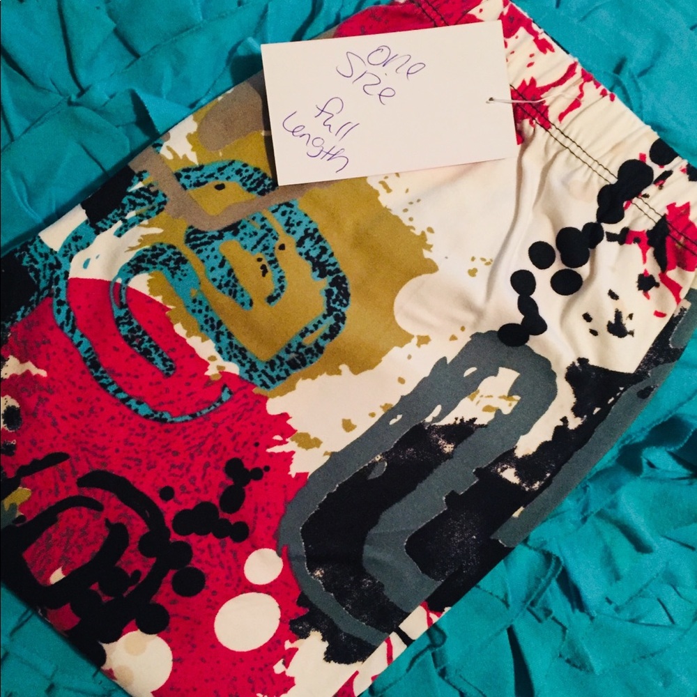 Fun print one size leggings